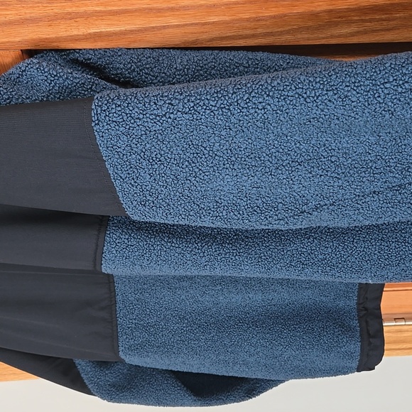 Under Armour Loose Fitting Mission Mens Boucle Swacket size XL - Picture 10 of 11